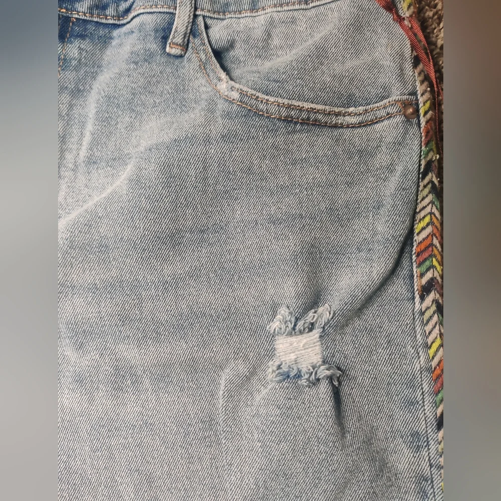 Knox Rose Mid-Rise Straight Leg Embroidered Jeans Size 14 Blue